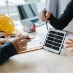 Due tecnici stanno valutando metodi per velocizzare le installazioni a fronte della potenziale riduzione del Bonus fotovoltaico.