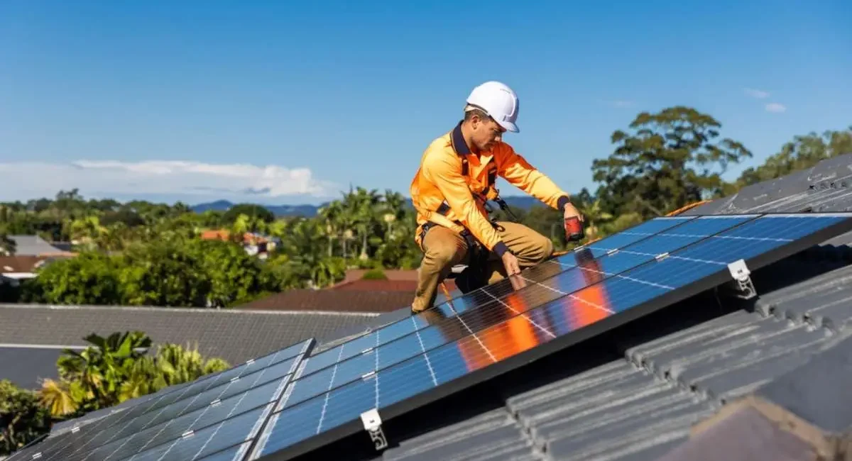 la tecnologia dei pannelli solari è in continuo sviluppo a seguito dei nuovi standard sulle celle fotovoltaiche