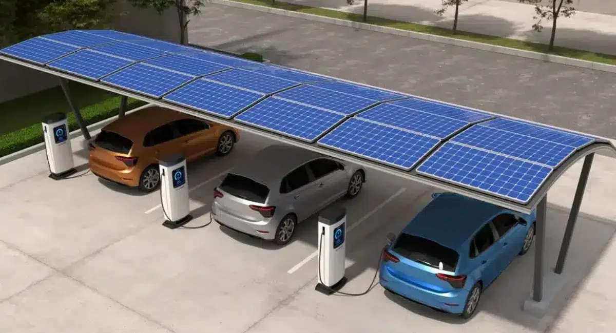 La pensilina fotovoltaica può essere particolarmente adatta ad ospitare e alimentare auto elettriche